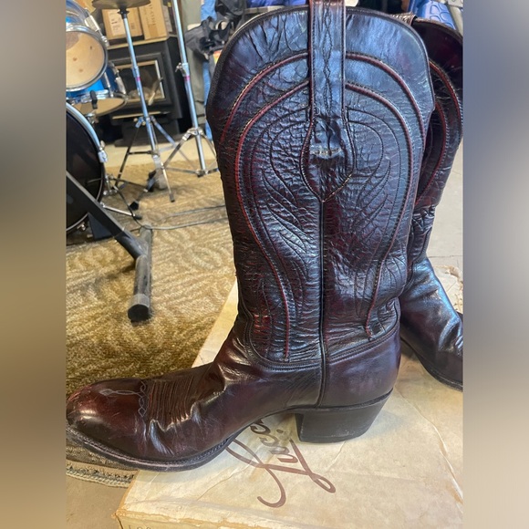 Lucchese cowboy boots. Maid in Texas. Black cherry color - Picture 4 of 6